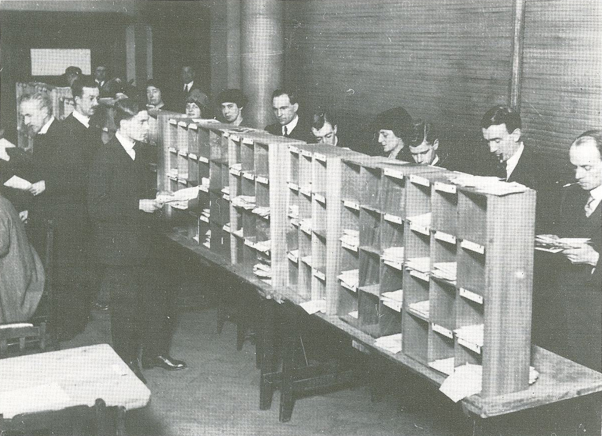 Mock election by STV in 1921 - Sorting the ballots
